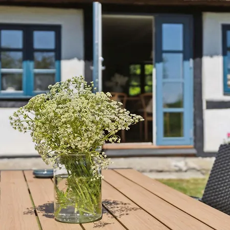 Golf In Thatched House Near Langeland Holiday home *